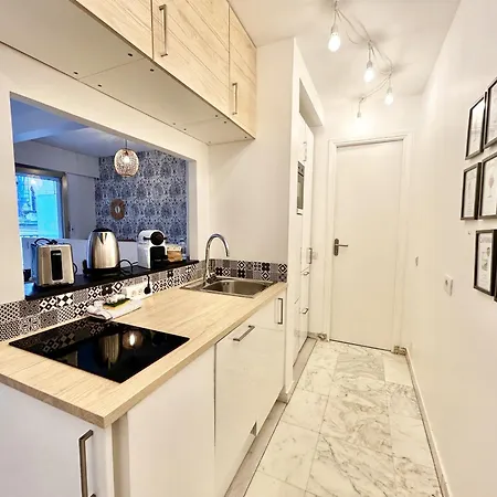 Riviera: Quiet With Ac And Terrace In Carré D'or